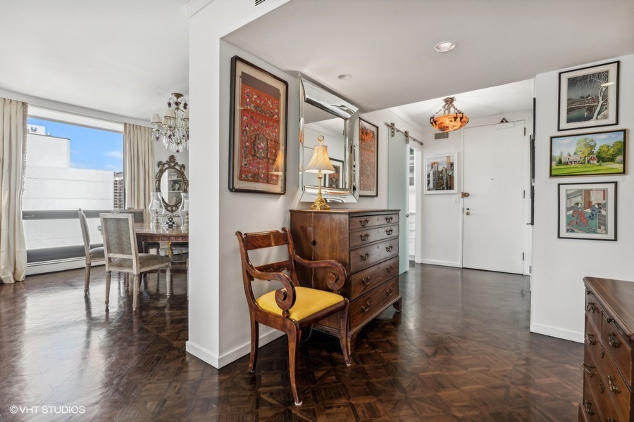 100 E Bellevue Place 26D