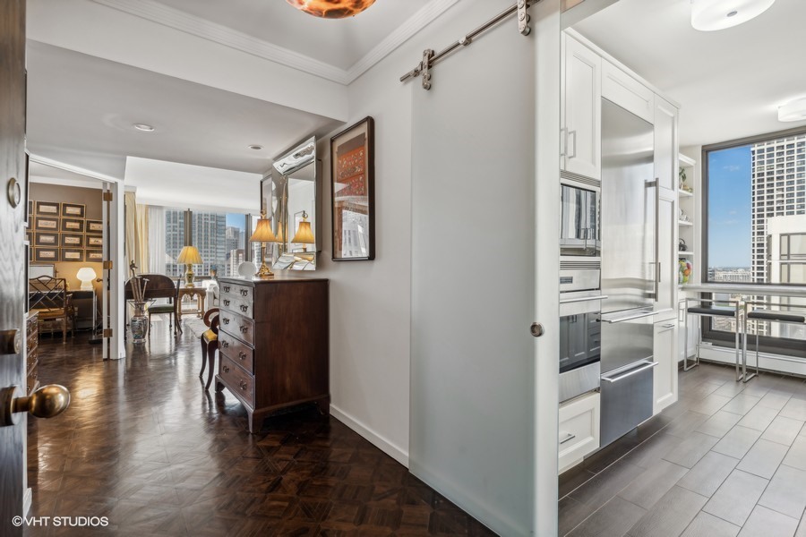 100 E Bellevue Place 26D