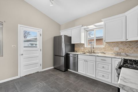 Tiny photo for 8516 W Normal Avenue, Niles, IL 60714 (MLS # 12526277)