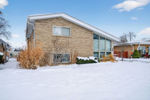 Photo of 8516 W Normal Avenue, Niles, IL 60714 (MLS # 12526277)