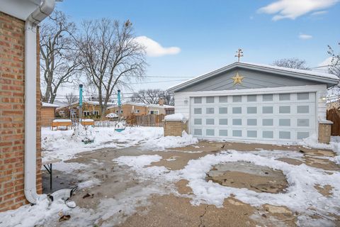 Tiny photo for 8516 W Normal Avenue, Niles, IL 60714 (MLS # 12526277)