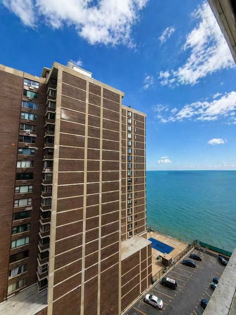Tiny photo for 6301 N SHERIDAN Road #15B, Chicago, IL 60660 (MLS # 12627126)