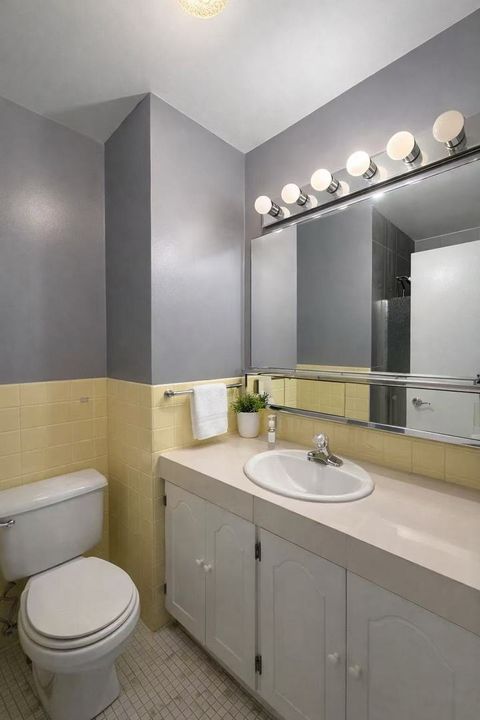 Tiny photo for 6301 N SHERIDAN Road #15B, Chicago, IL 60660 (MLS # 12627126)