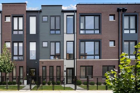 3205 N Kildare Avenue Chicago IL 60641