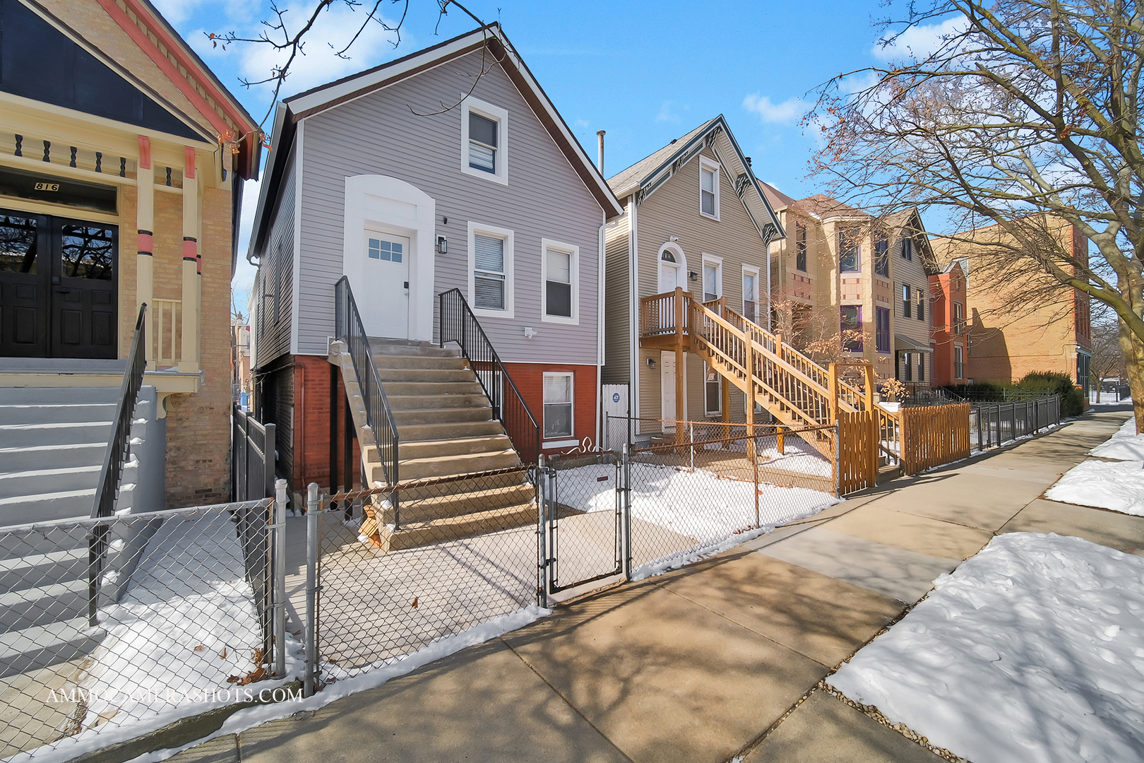 814 S Leavitt Street