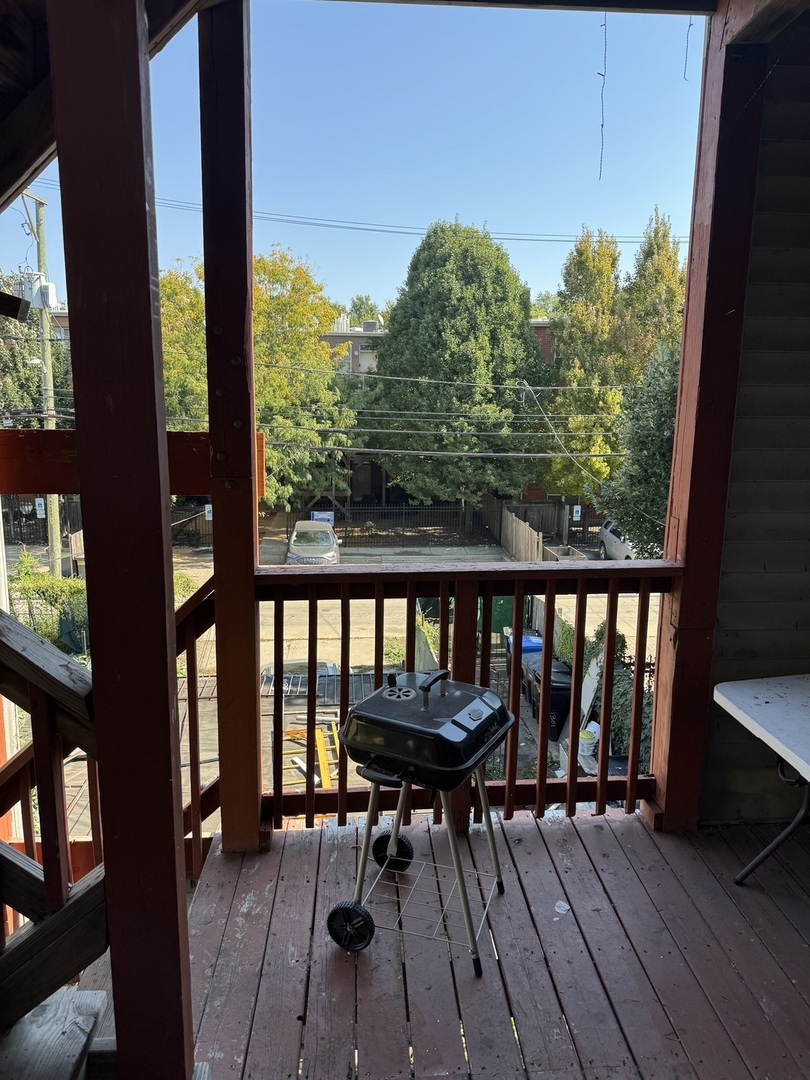 1301 S Fairfield Avenue