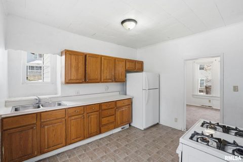 Tiny photo for 1306 17TH Street, Moline, IL 61265 (MLS # QC4270014)