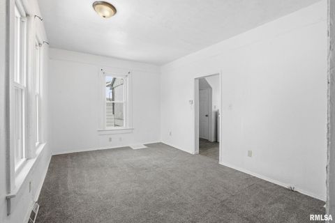 Tiny photo for 1306 17TH Street, Moline, IL 61265 (MLS # QC4270014)