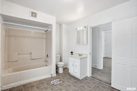 Tiny photo for 1306 17TH Street, Moline, IL 61265 (MLS # QC4270014)