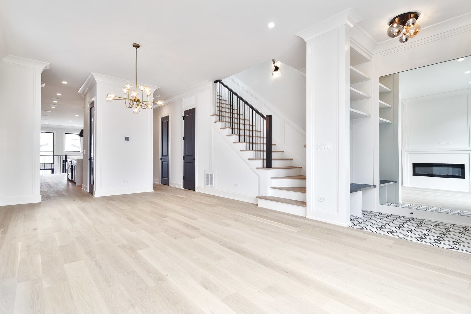 2438 W Berteau Avenue