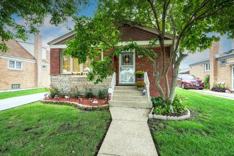 Photo of 7964 S Tripp Avenue, Chicago, IL 60652 (MLS # 12580975)