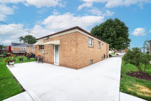Tiny photo for 7964 S Tripp Avenue, Chicago, IL 60652 (MLS # 12580975)