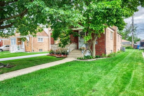 Tiny photo for 7964 S Tripp Avenue, Chicago, IL 60652 (MLS # 12580975)
