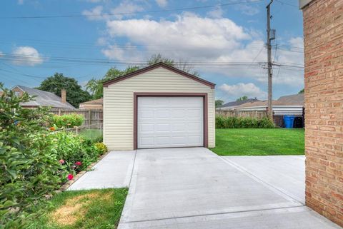 Tiny photo for 7964 S Tripp Avenue, Chicago, IL 60652 (MLS # 12580975)