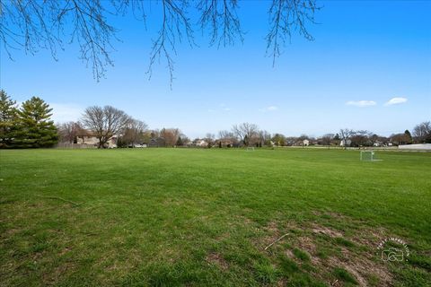 Tiny photo for 1140 Brunswick Lane, Aurora, IL 60504 (MLS # 12622010)