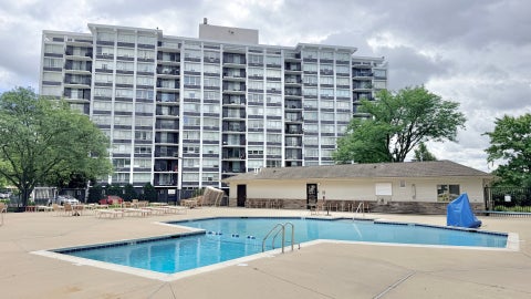Tiny photo for 8801 W Golf Road #10B, Niles, IL 60714 (MLS # 12738434)