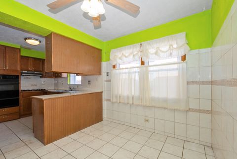 Tiny photo for 8834 S Oglesby Avenue, Chicago, IL 60617 (MLS # 12507983)