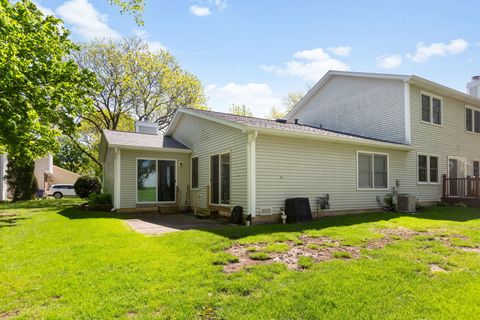 Tiny photo for 1022 Colony Lake Drive, Schaumburg, IL 60194 (MLS # 12637829)
