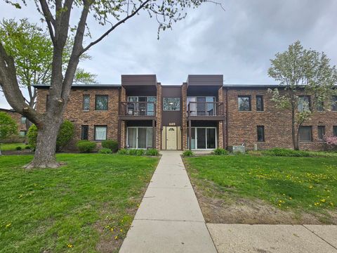 1165 Pleasant Run Drive 513 Wheeling IL 60090