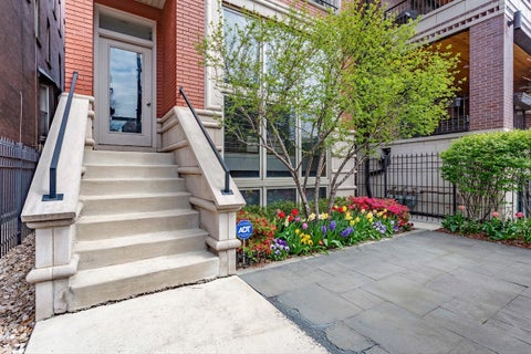 Tiny photo for 1126 W Fullerton Avenue #2, Chicago, IL 60614 (MLS # 12706124)