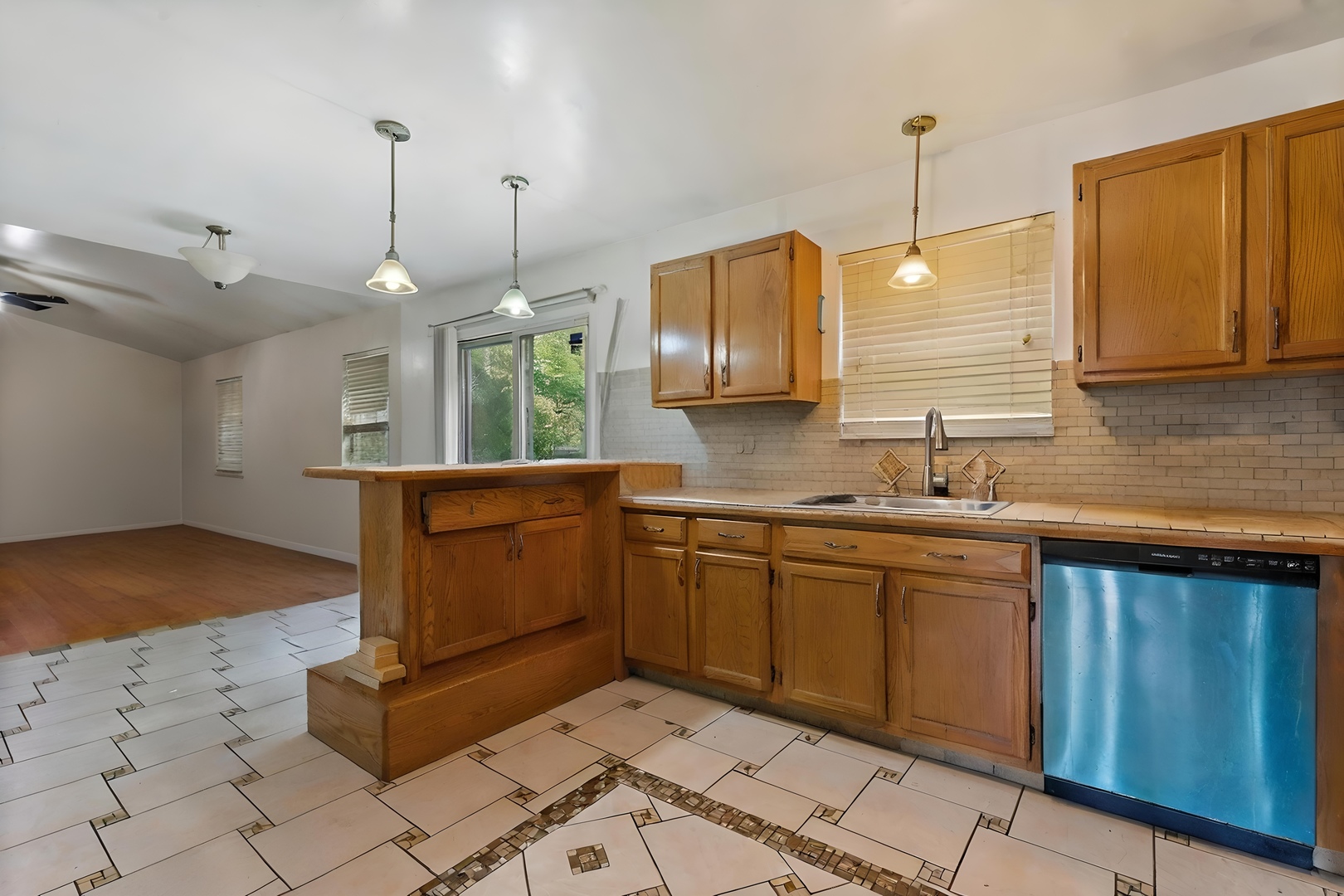 2632 PEPPERTREE Lane