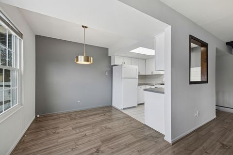 Tiny photo for 2019 N Ginger Creek Drive #34C, Palatine, IL 60074 (MLS # 12556235)