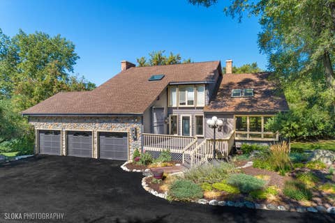 Photo of 255 Indian Trail Road, North Barrington, IL 60010 (MLS # 12705310)