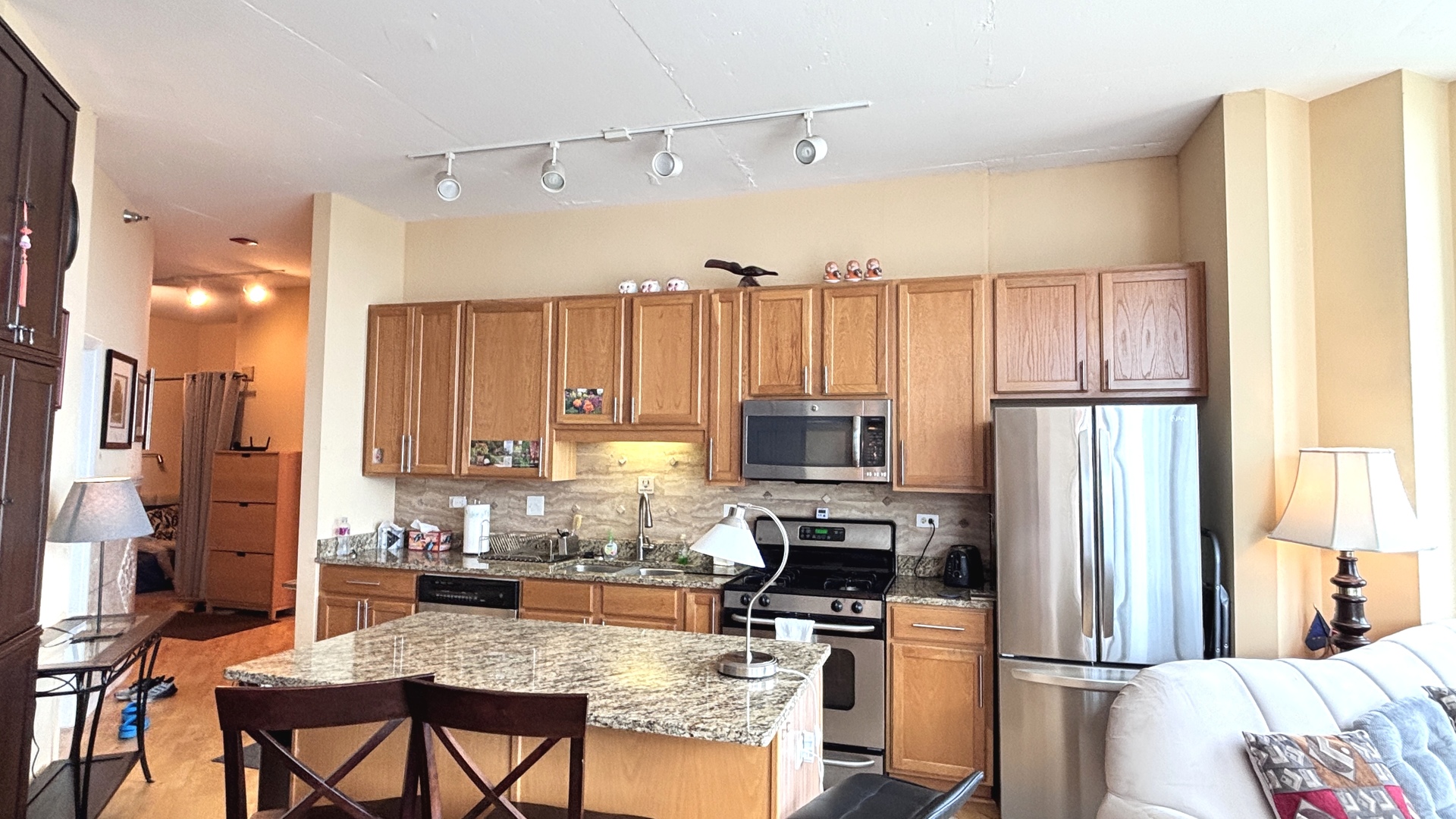 1600 S Indiana Avenue 1208