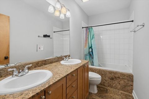 Tiny photo for 3113 W Lawrence Avenue #A201, Chicago, IL 60625 (MLS # 12587008)