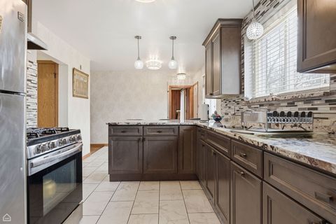Tiny photo for 6310 N La Crosse Avenue, Chicago, IL 60646 (MLS # 12569479)