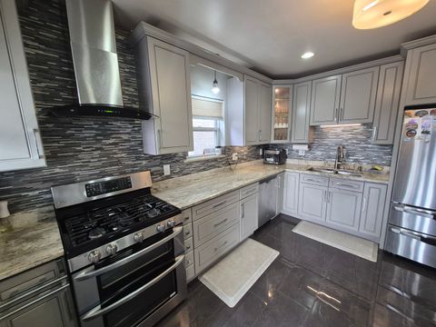 Tiny photo for 4855 W Argyle Street, Chicago, IL 60630 (MLS # 12589409)