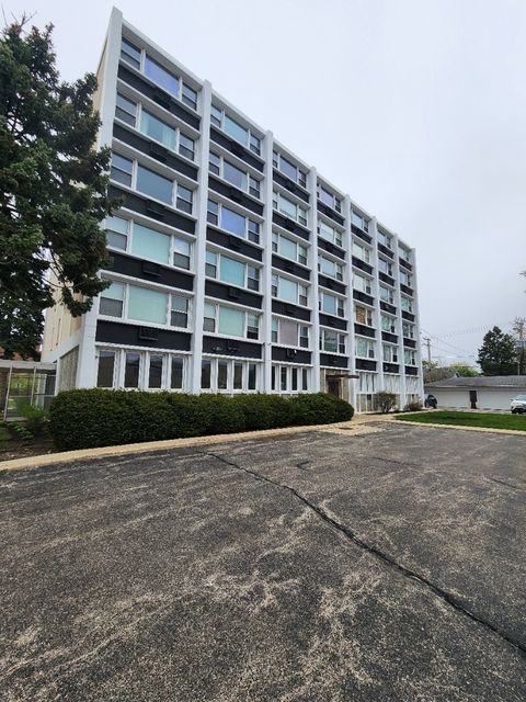 Photo of 5975 N Odell Avenue #2C, Chicago, IL 60631 (MLS # 12351616)