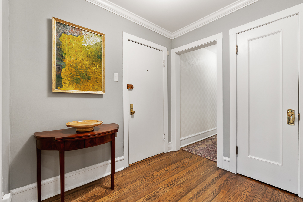 Chicago, Illinois 60657, United States, 2 Bedrooms Bedrooms, ,2 BathroomsBathrooms,Residential,Contingent,247804