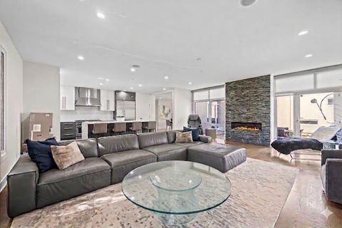 Tiny photo for 2009 Skyelar Court, Highland Park, IL 60035 (MLS # 12613254)