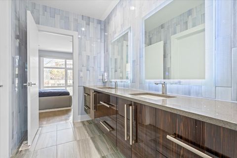 Tiny photo for 2009 Skyelar Court, Highland Park, IL 60035 (MLS # 12613254)