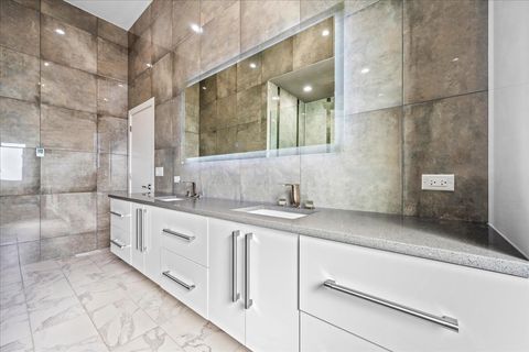 Tiny photo for 2009 Skyelar Court, Highland Park, IL 60035 (MLS # 12613254)