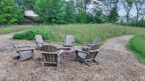 Tiny photo for 2009 Skyelar Court, Highland Park, IL 60035 (MLS # 12613254)