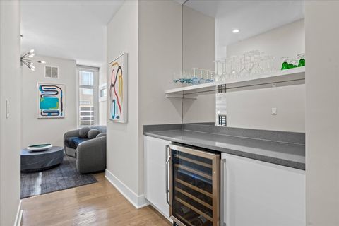 Tiny photo for 2009 Skyelar Court, Highland Park, IL 60035 (MLS # 12613254)