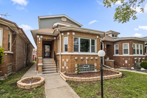 Photo of 8114 S Paxton Avenue, Chicago, IL 60617 (MLS # 12532362)