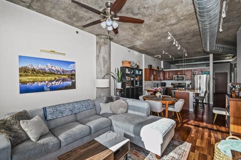 Tiny photo for 1305 S Michigan Avenue #1402, Chicago, IL 60605 (MLS # 12729384)
