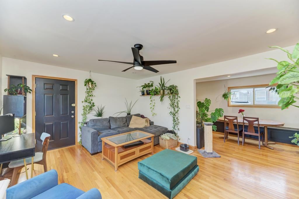 7453 N Sheridan Road 3B