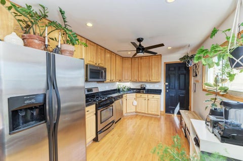 Tiny photo for 7453 N Sheridan Road #3B, Chicago, IL 60626 (MLS # 12757807)