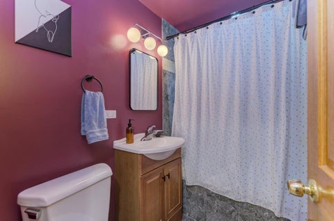 Tiny photo for 7453 N Sheridan Road #3B, Chicago, IL 60626 (MLS # 12757807)