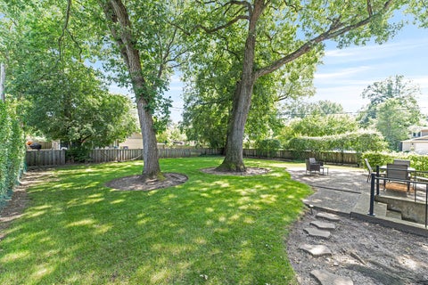 Tiny photo for 2843 Twin Oaks Drive, Highland Park, IL 60035 (MLS # 12735177)