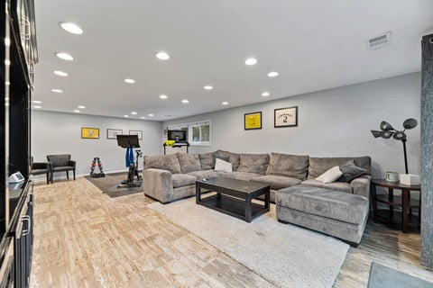 Tiny photo for 2843 Twin Oaks Drive, Highland Park, IL 60035 (MLS # 12735177)