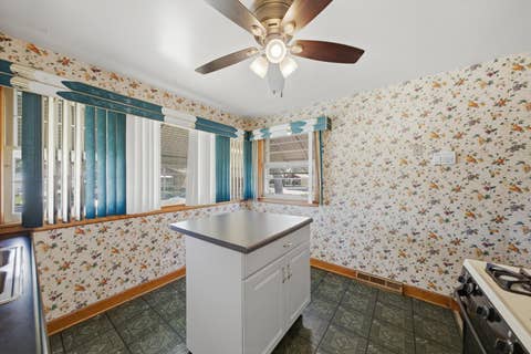 Tiny photo for 624 MARSHALL Avenue, Bellwood, IL 60104 (MLS # 12717892)