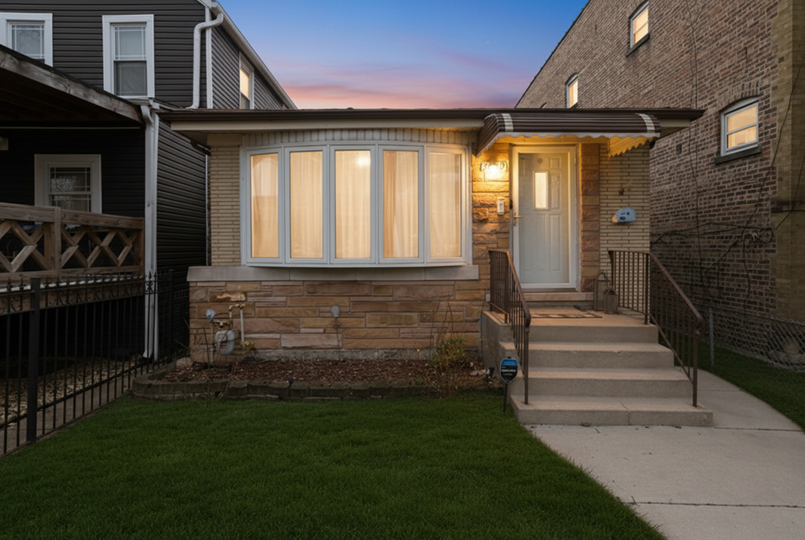 2049 N Kildare Avenue