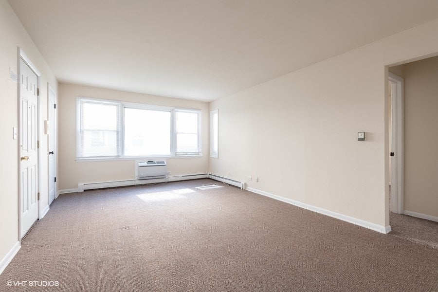 2003 W Touhy Avenue 203