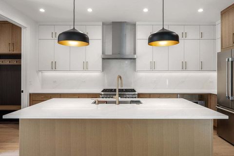 Tiny photo for 2422 Grant Street, Evanston, IL 60201 (MLS # 12531262)