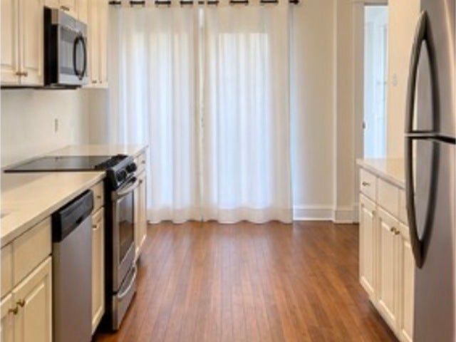 2429 W Foster Avenue 2